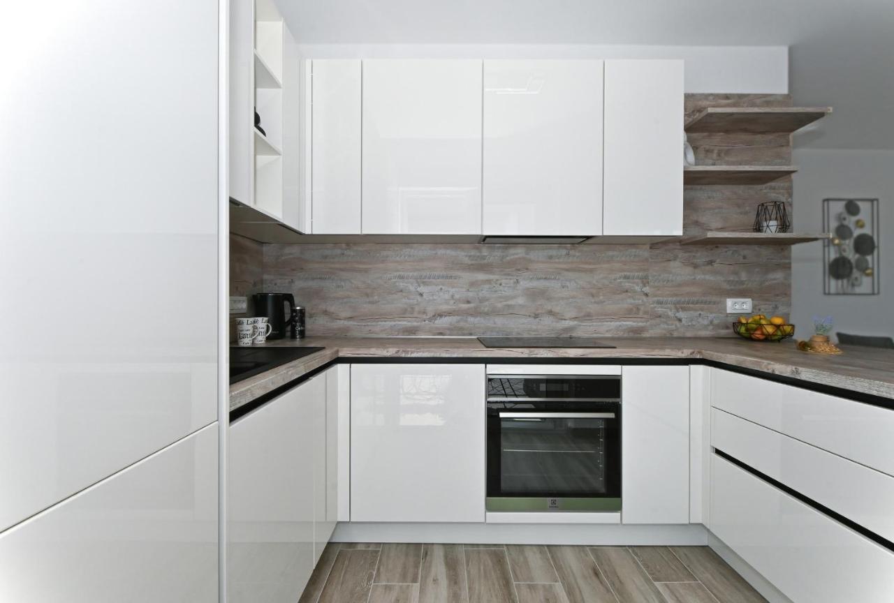 Luxury Apartment White Crystal Kastela Exterior photo