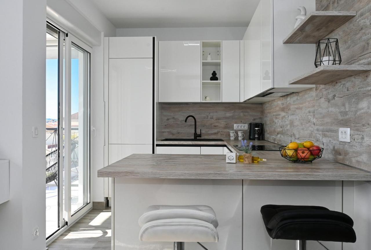 Luxury Apartment White Crystal Kastela Exterior photo